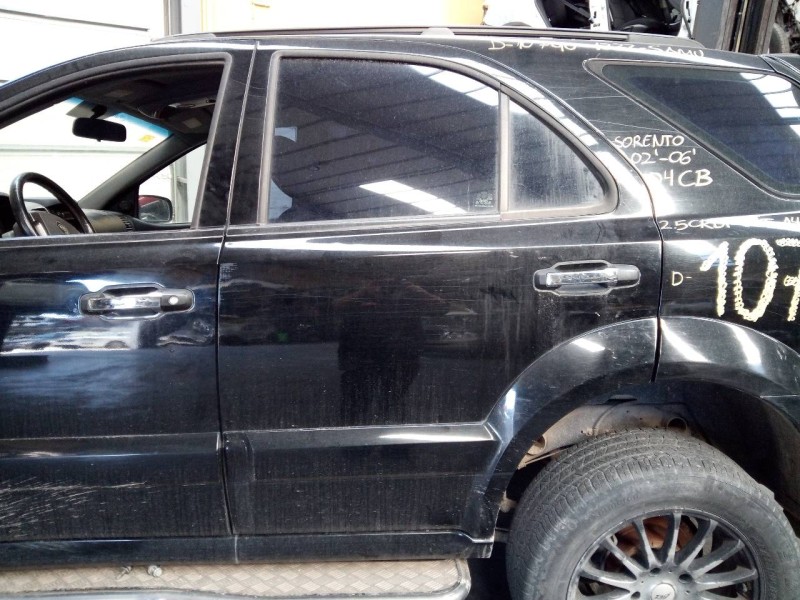 Recambio de puerta trasera izquierda para kia sorento 2.5 crdi ex referencia OEM IAM   