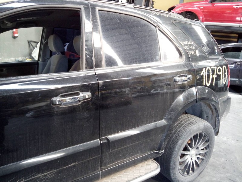 Recambio de puerta trasera izquierda para kia sorento 2.5 crdi ex referencia OEM IAM   