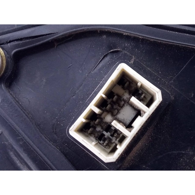 Recambio de retrovisor derecho electrico para kia sorento 2.5 crdi ex referencia OEM IAM   E2-B5-44-2