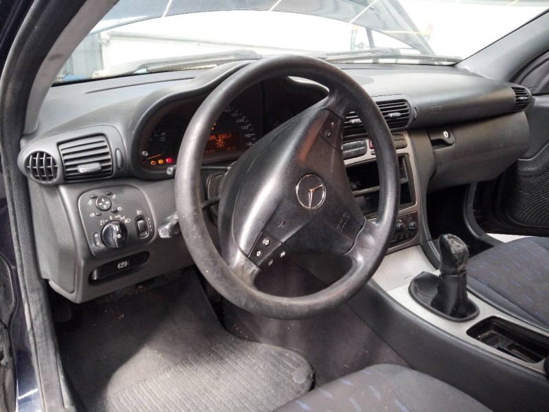 Recambio de salpicadero para mercedes-benz clase c (w203) sportcoupe c 220 cdi (la) (203.708) referencia OEM IAM   