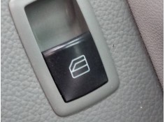 MANDO ELEVALUNAS DELANTERO DERECHO 