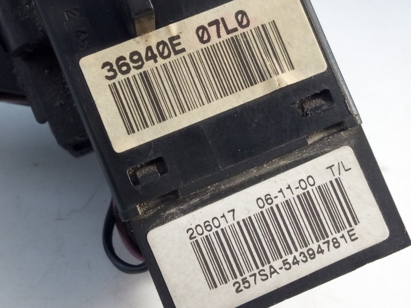 Recambio de mando limpia para nissan terrano/terrano.ii (r20) se (5-ptas.) referencia OEM IAM 36940E07L0 257SA54394781E E3-B4-22