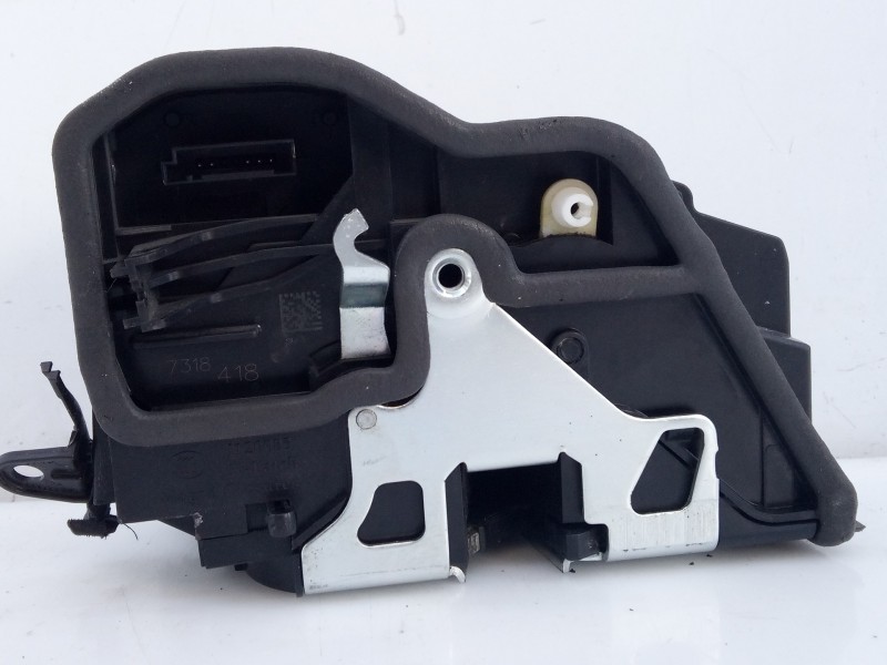 Recambio de cerradura puerta trasera derecha para bmw x3 (f25) xdrive 20d referencia OEM IAM 7318418 I120085 