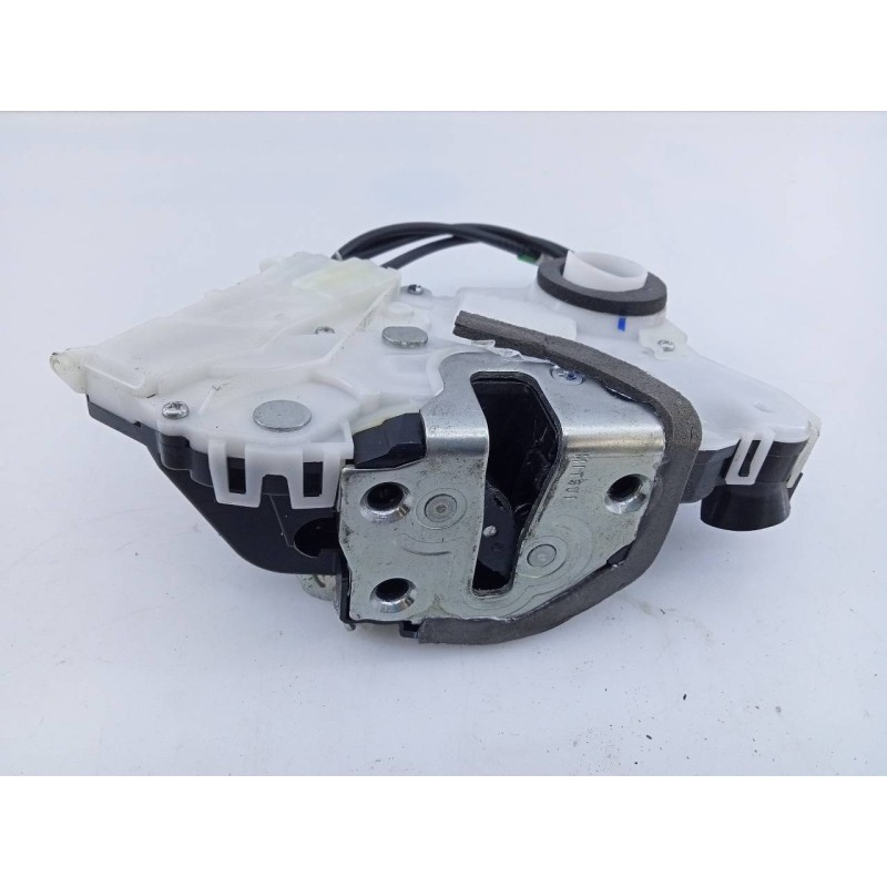 Recambio de cerradura puerta delantera derecha para toyota yaris hsd city referencia OEM IAM   E2-B4-20-1