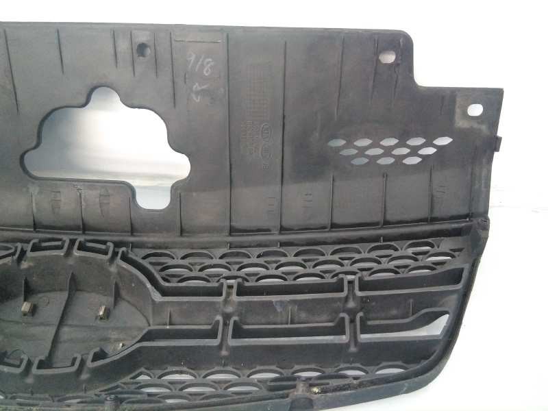 Recambio de rejilla delantera para kia rio 1.5 crdi active referencia OEM IAM 863611G210  