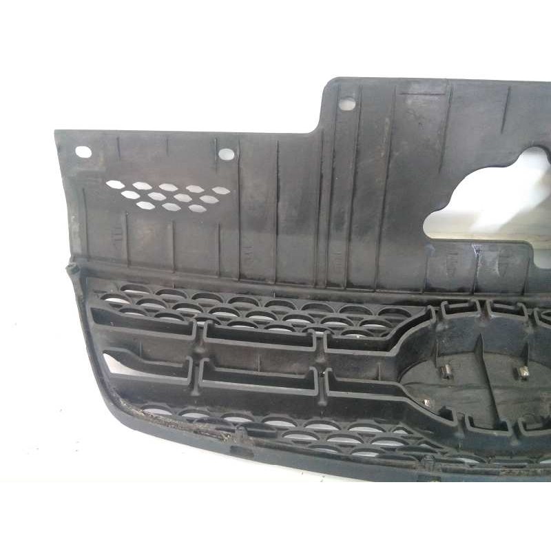 Recambio de rejilla delantera para kia rio 1.5 crdi active referencia OEM IAM 863611G210  