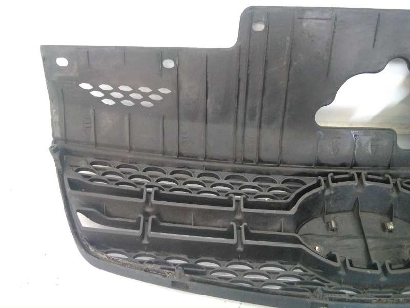 Recambio de rejilla delantera para kia rio 1.5 crdi active referencia OEM IAM 863611G210  