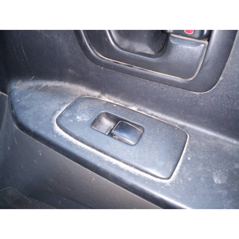 Recambio de mando elevalunas delantero derecho para mitsubishi montero (v60/v70) 3.2 di-d gls (3-ptas.) referencia OEM IAM   
