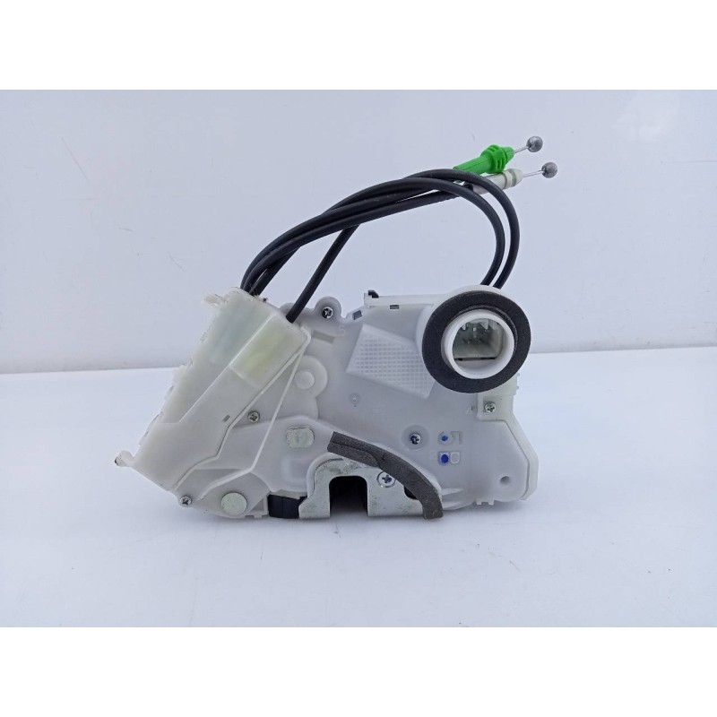 Recambio de cerradura puerta delantera derecha para toyota yaris hsd city referencia OEM IAM   E2-B4-20-1