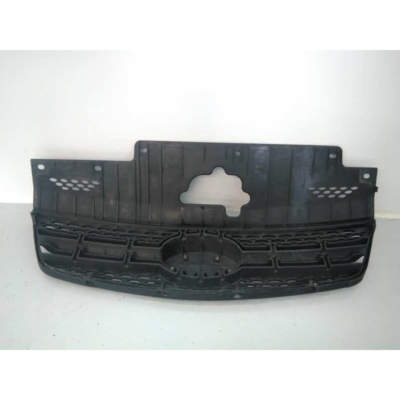 Recambio de rejilla delantera para kia rio 1.5 crdi active referencia OEM IAM 863611G210  