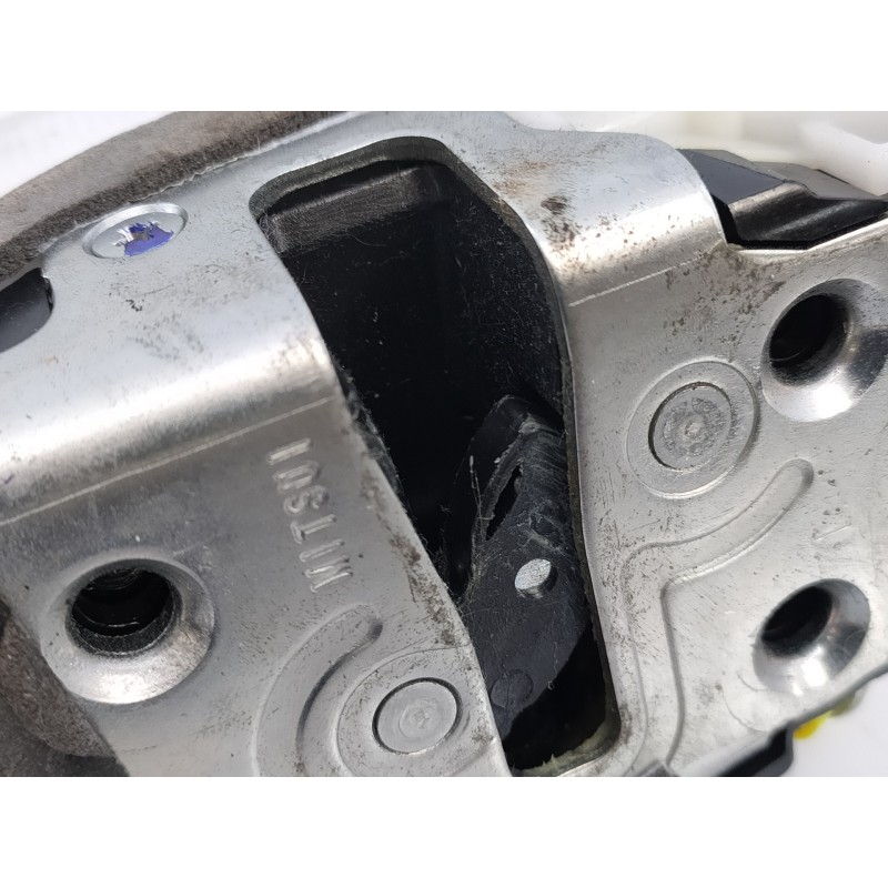 Recambio de cerradura puerta delantera izquierda para toyota yaris hsd city referencia OEM IAM   E2-B4-55-1