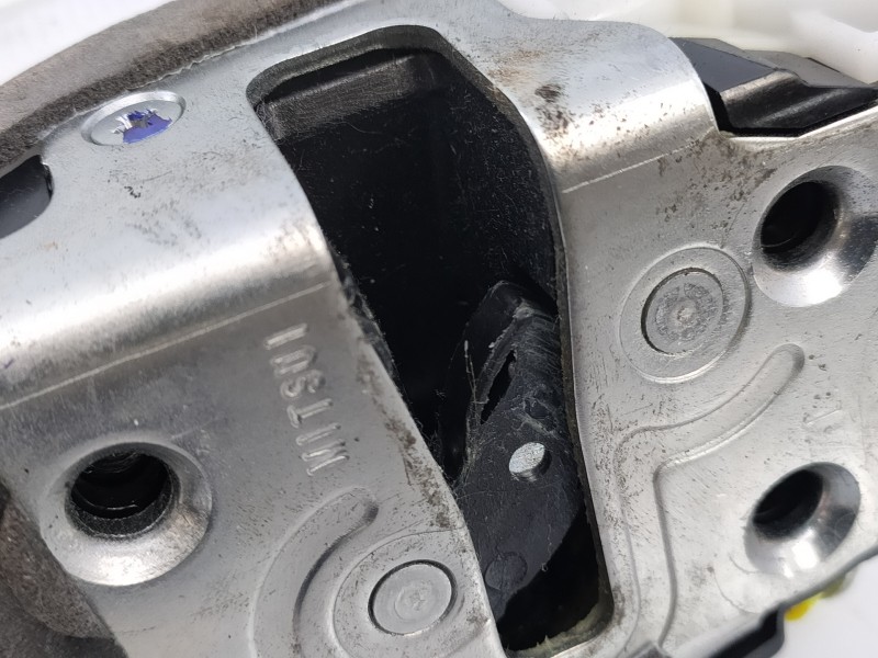 Recambio de cerradura puerta delantera izquierda para toyota yaris hsd city referencia OEM IAM   E2-B4-55-1