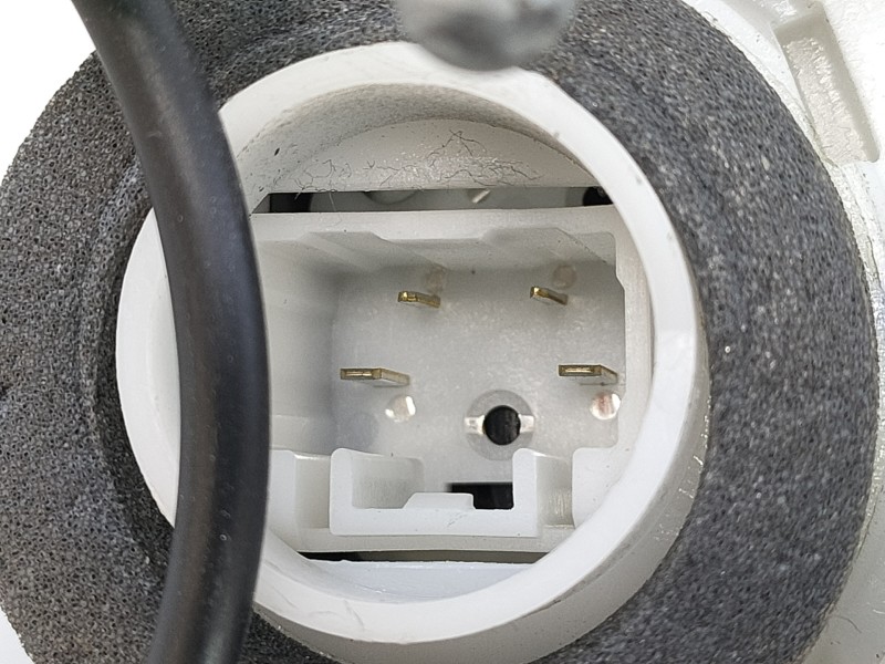 Recambio de cerradura puerta trasera izquierda para toyota yaris hsd city referencia OEM IAM   E2-B4-55-1