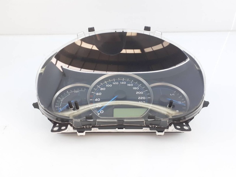 Recambio de cuadro instrumentos para toyota yaris hsd city referencia OEM IAM 838000DT70 MB1575507734 E3-B2-24-1