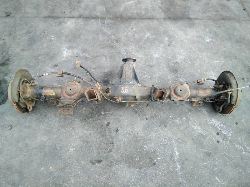 Recambio de puente trasero para toyota land cruiser (j12) 3.0 d-4d gx referencia OEM IAM   ESTANTERIA 4