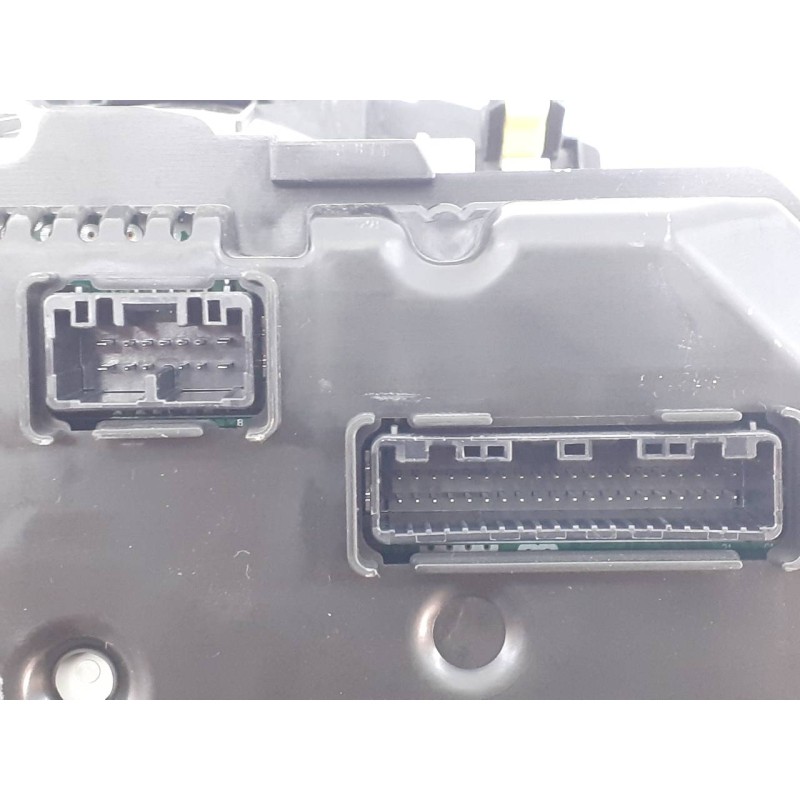 Recambio de cuadro instrumentos para toyota yaris hsd city referencia OEM IAM 838000DT70 MB1575507734 E3-B2-24-1