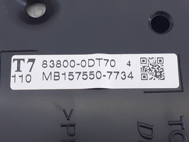 Recambio de cuadro instrumentos para toyota yaris hsd city referencia OEM IAM 838000DT70 MB1575507734 E3-B2-24-1