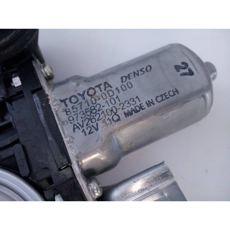 Recambio de elevalunas delantero derecho para toyota yaris hsd city referencia OEM IAM 857100D100  E2-B4-35-2