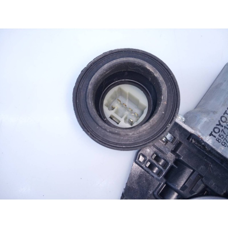 Recambio de elevalunas delantero derecho para toyota yaris hsd city referencia OEM IAM 857100D100  E2-B4-35-2