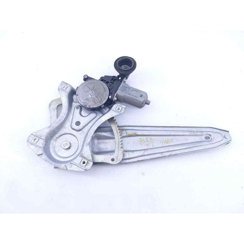 Recambio de elevalunas trasero izquierdo para toyota yaris hsd city referencia OEM IAM 857100D100  E2-B4-55-1