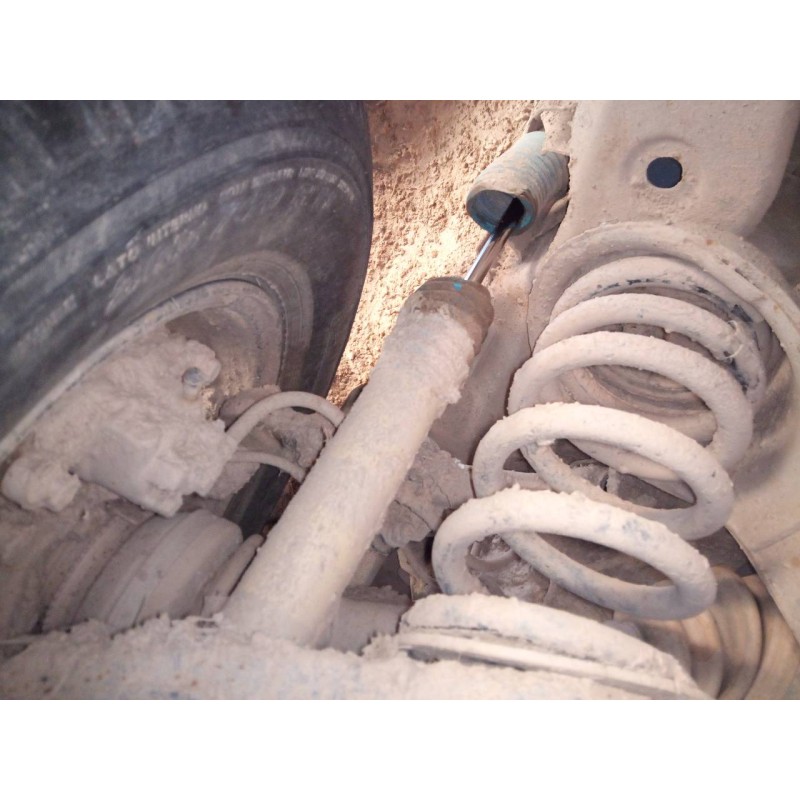 Recambio de amortiguador trasero izquierdo para mitsubishi montero (v60/v70) 3.2 di-d gls (3-ptas.) referencia OEM IAM   