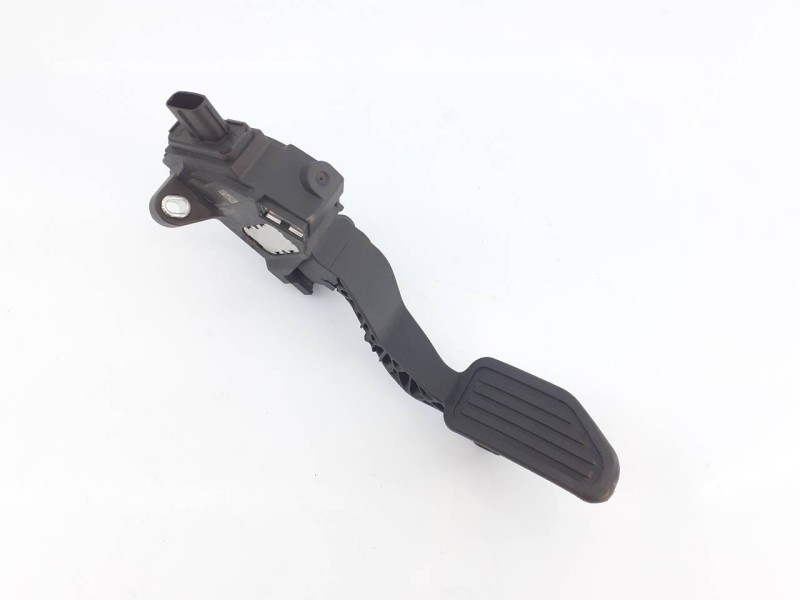 Recambio de pedal acelerador para toyota yaris hsd city referencia OEM IAM 781100D160  E3-B2-24-1