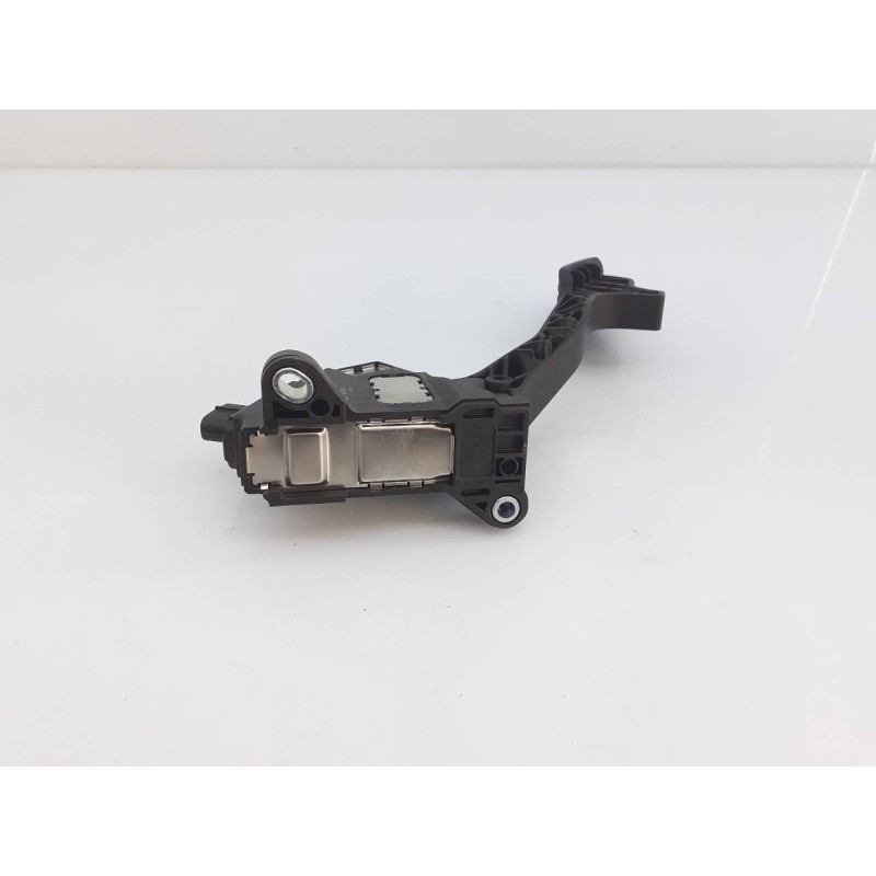 Recambio de pedal acelerador para toyota yaris hsd city referencia OEM IAM 781100D160  E3-B2-24-1