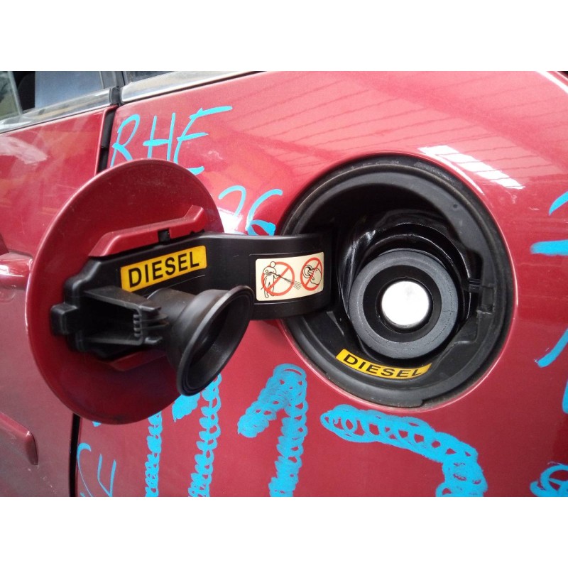 Recambio de tapa exterior combustible para citroën c4 picasso exclusive referencia OEM IAM   
