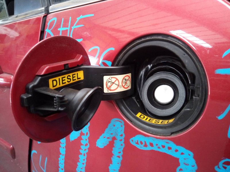 Recambio de tapa exterior combustible para citroën c4 picasso exclusive referencia OEM IAM   