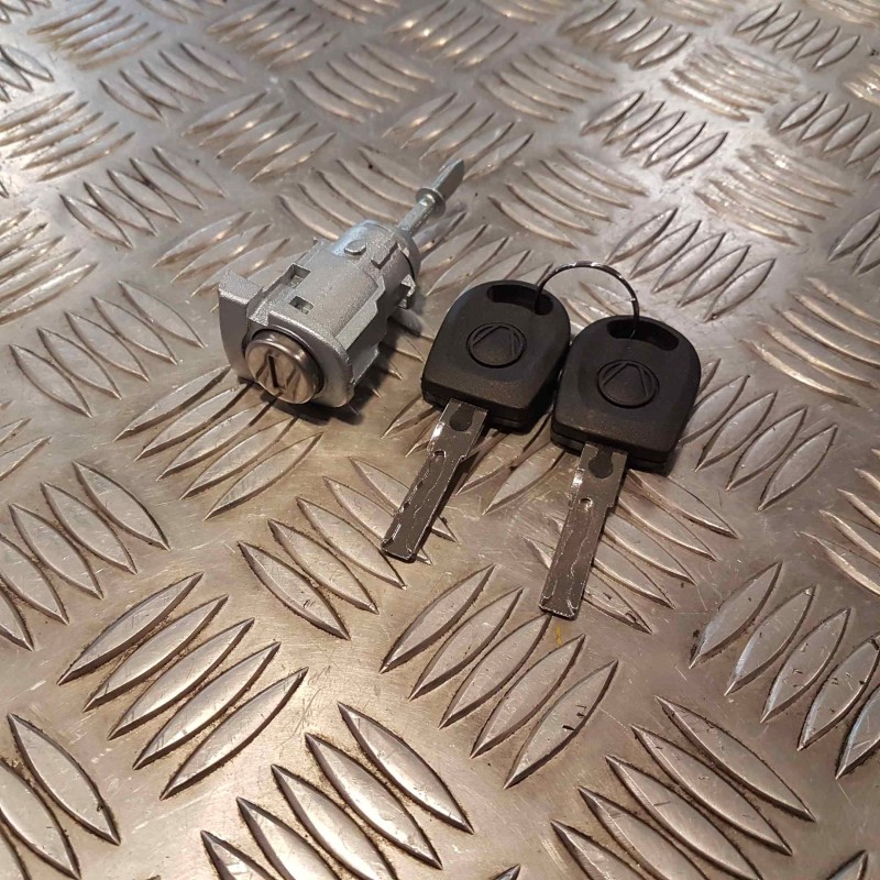 Recambio de bombin puerta delantera izquierda para volkswagen golf iv berlina (1j1) referencia OEM IAM 1625 NUEVO T2-4-A5-4