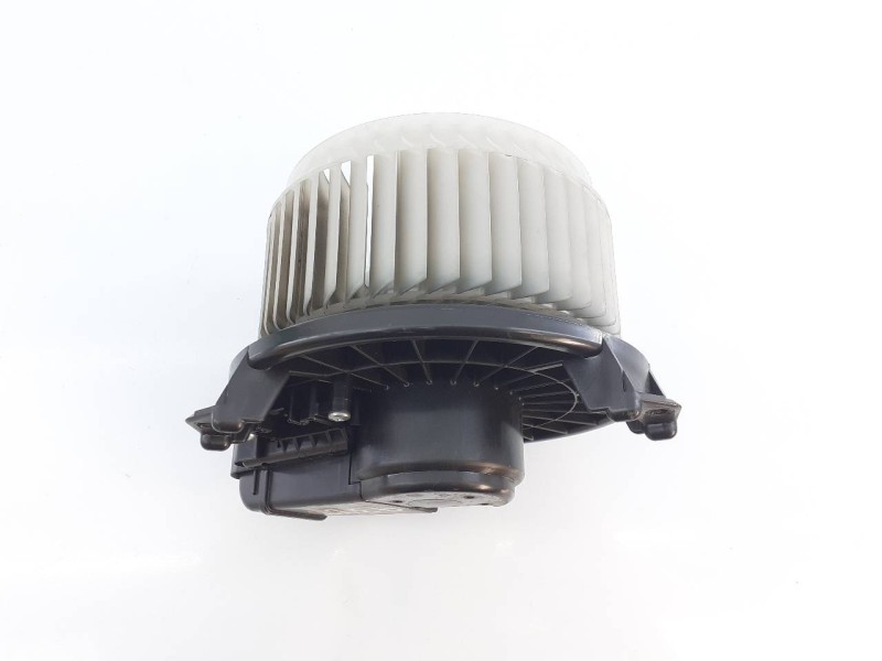 Recambio de ventilador calefaccion para toyota yaris hsd city referencia OEM IAM   E3-B2-24-1