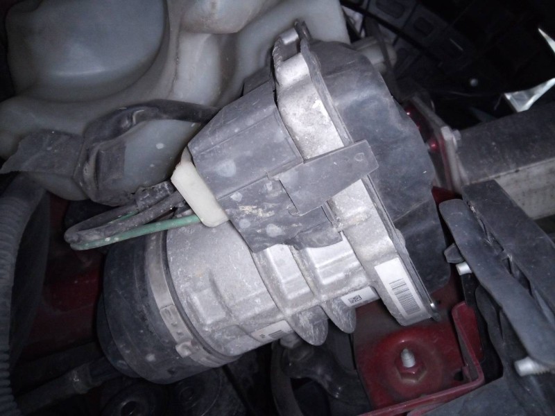 Recambio de bomba direccion para citroën c4 picasso exclusive referencia OEM IAM 9674055780  