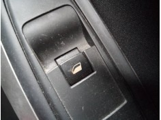 MANDO ELEVALUNAS DELANTERO DERECHO 