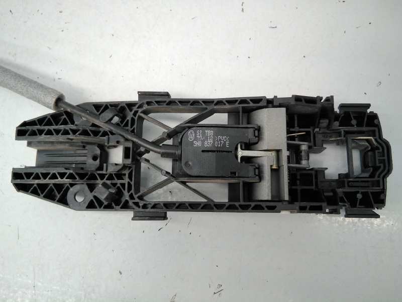 Recambio de cerradura puerta trasera izquierda para volkswagen golf vii lim. advance bluemotion referencia OEM IAM 5K4839015R 5N