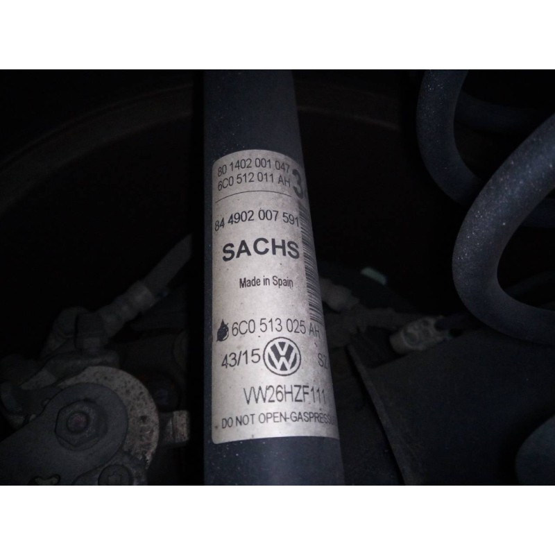 Recambio de amortiguador trasero izquierdo para volkswagen polo (6c1) comfortline bluemotion referencia OEM IAM 6C0513025AH  