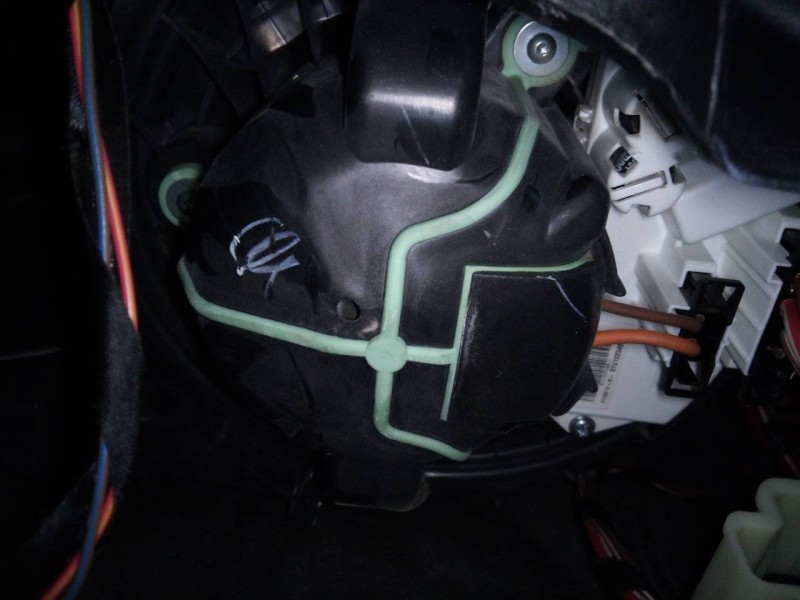 Recambio de ventilador calefaccion para bmw x3 (f25) xdrive 20d referencia OEM IAM T1013621ME  