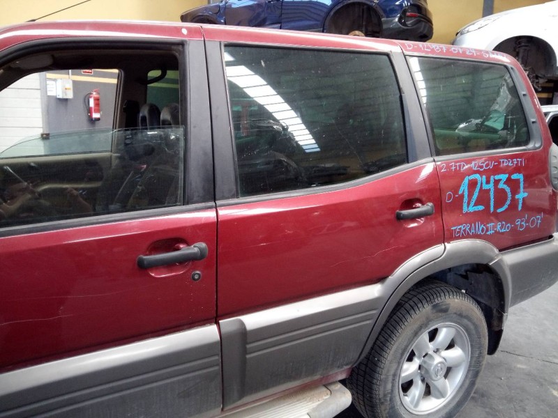 Recambio de puerta trasera izquierda para nissan terrano/terrano.ii (r20) se (5-ptas.) referencia OEM IAM   