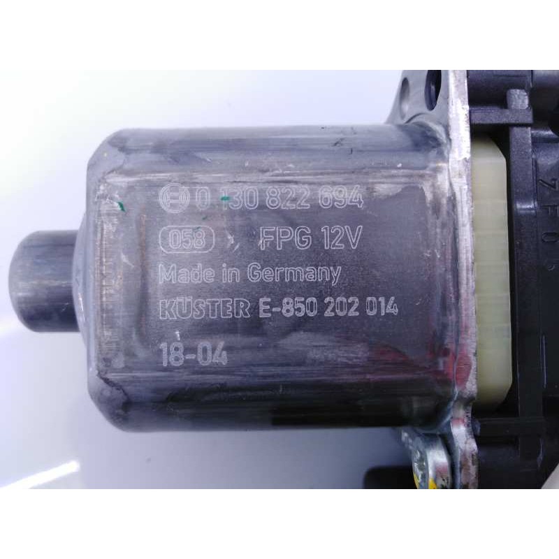 Recambio de elevalunas trasero derecho para seat arona xcellence referencia OEM IAM 0130822694 5Q09598120 E1-B6-12-1