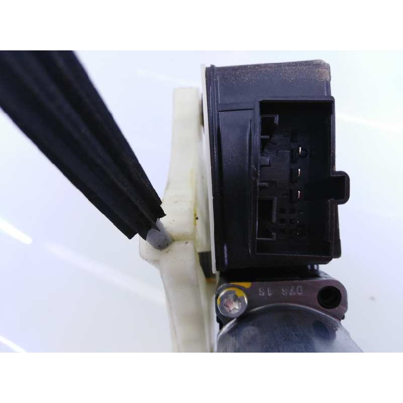 Recambio de elevalunas trasero derecho para seat arona xcellence referencia OEM IAM 0130822694 5Q09598120 E1-B6-12-1