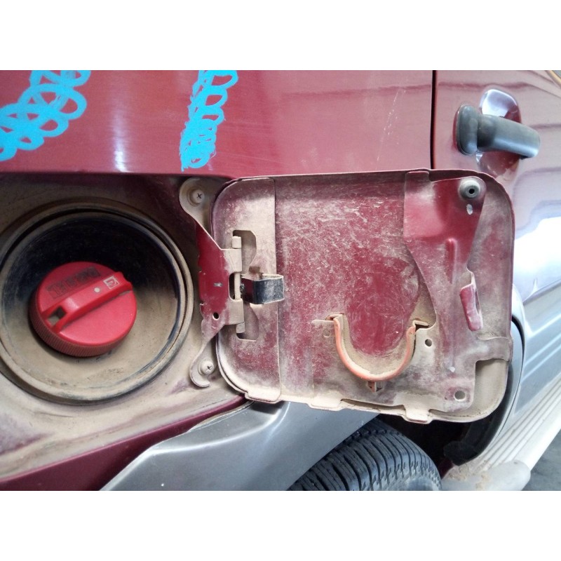 Recambio de tapa exterior combustible para nissan terrano/terrano.ii (r20) se (5-ptas.) referencia OEM IAM   