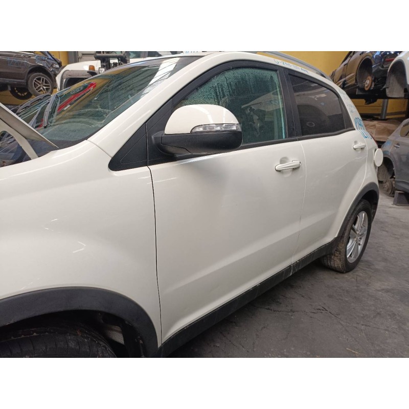 Recambio de puerta delantera izquierda para ssangyong korando crystal referencia OEM IAM   