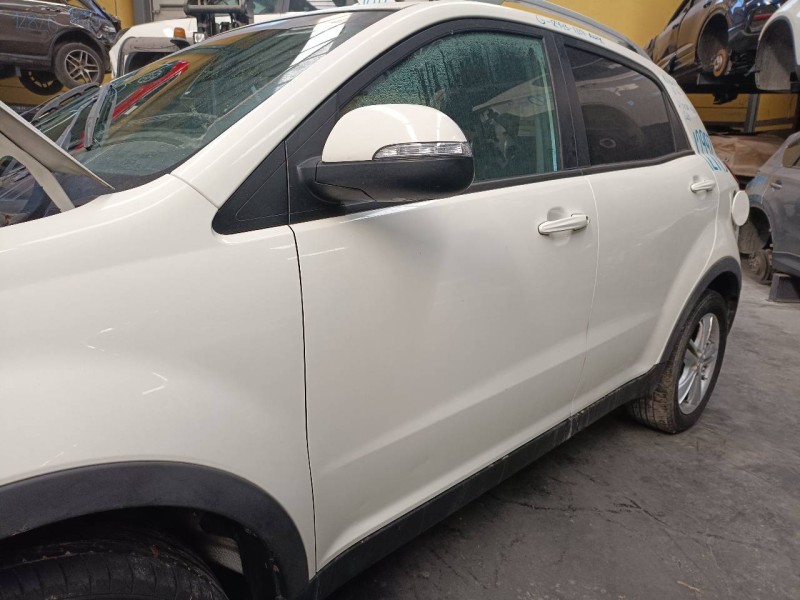 Recambio de puerta delantera izquierda para ssangyong korando crystal referencia OEM IAM   