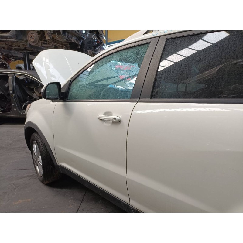 Recambio de puerta delantera izquierda para ssangyong korando crystal referencia OEM IAM   