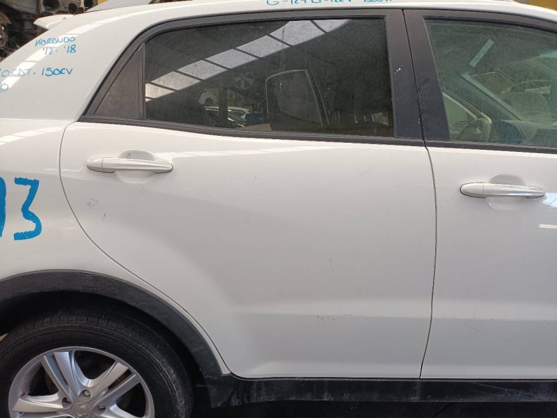 Recambio de puerta trasera derecha para ssangyong korando crystal referencia OEM IAM   