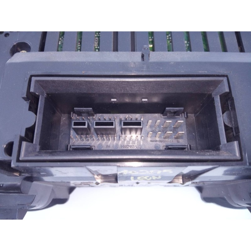 Recambio de cuadro instrumentos para seat leon (1p1) reference referencia OEM IAM 1P0920823F  E2-A1-42-3