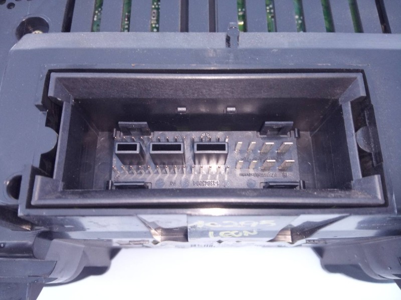 Recambio de cuadro instrumentos para seat leon (1p1) reference referencia OEM IAM 1P0920823F  E2-A1-42-3