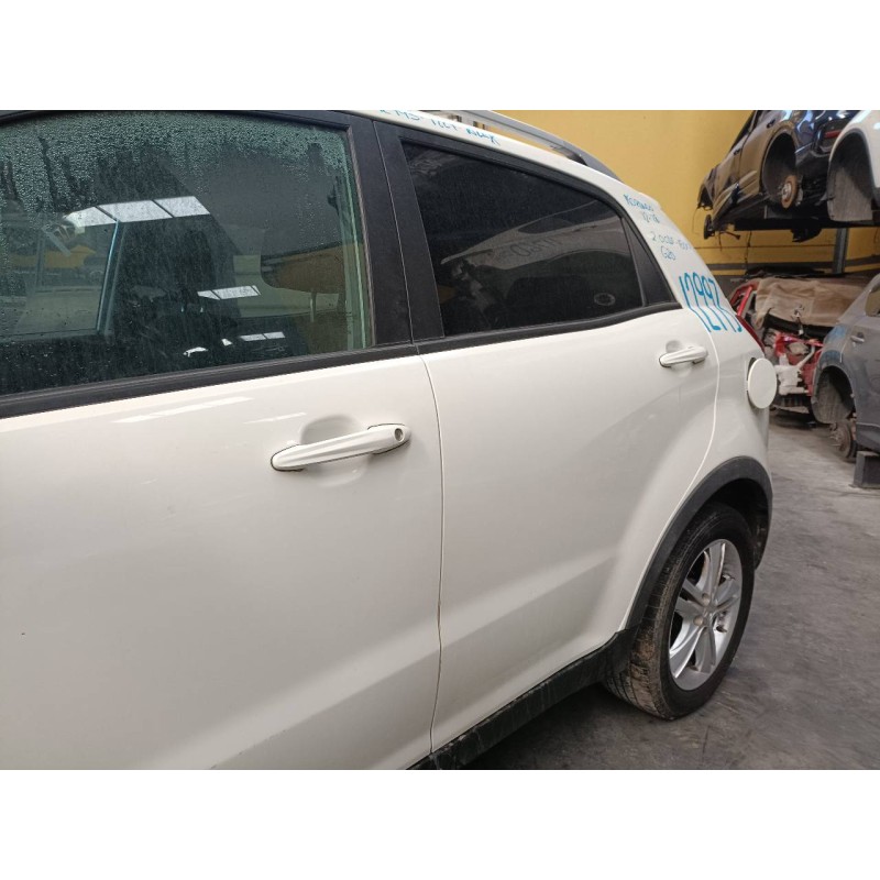 Recambio de puerta trasera izquierda para ssangyong korando crystal referencia OEM IAM   
