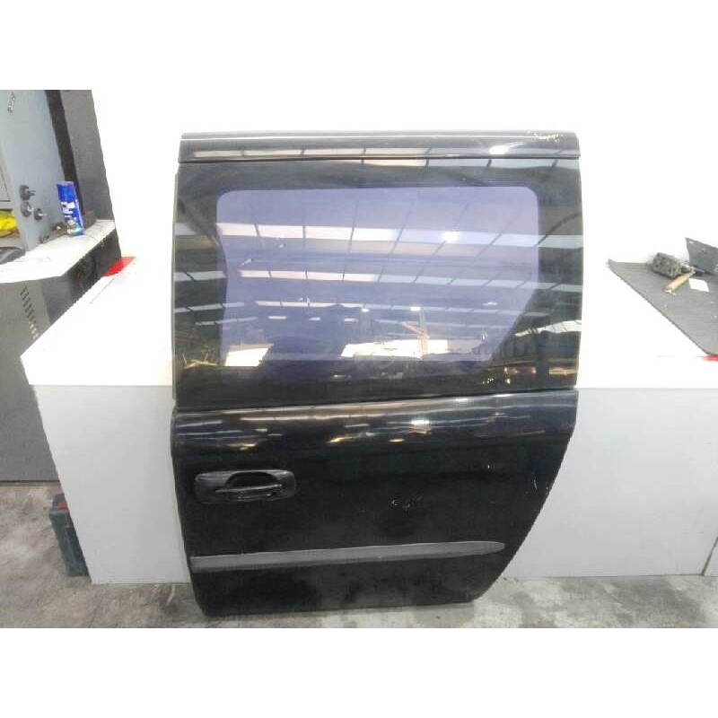Recambio de puerta lateral corredera izquierda para chrysler voyager (rg) referencia OEM IAM   