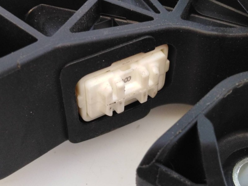 Recambio de pedal acelerador para nissan qashqai (j11) acenta referencia OEM IAM 180024BA0B  E3-B4-5-4