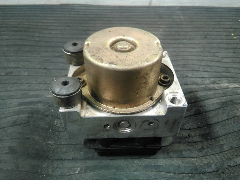 Recambio de abs para suzuki grand vitara 5 puertas sq (ft) referencia OEM IAM   P3-A8-12-4